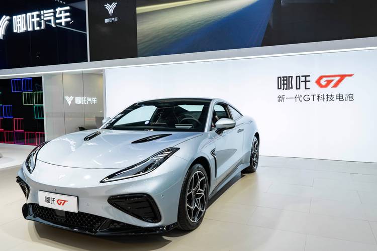 东莞万江区翔思联企业管理咨询哪吒汽车在智能汽车领域的表现，领途汽车在新能源汽车市场中的影响力